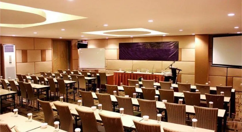 Dewarna Hotel and Convention Bojonegoro