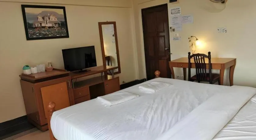 Bed in Hihotel Saraburi