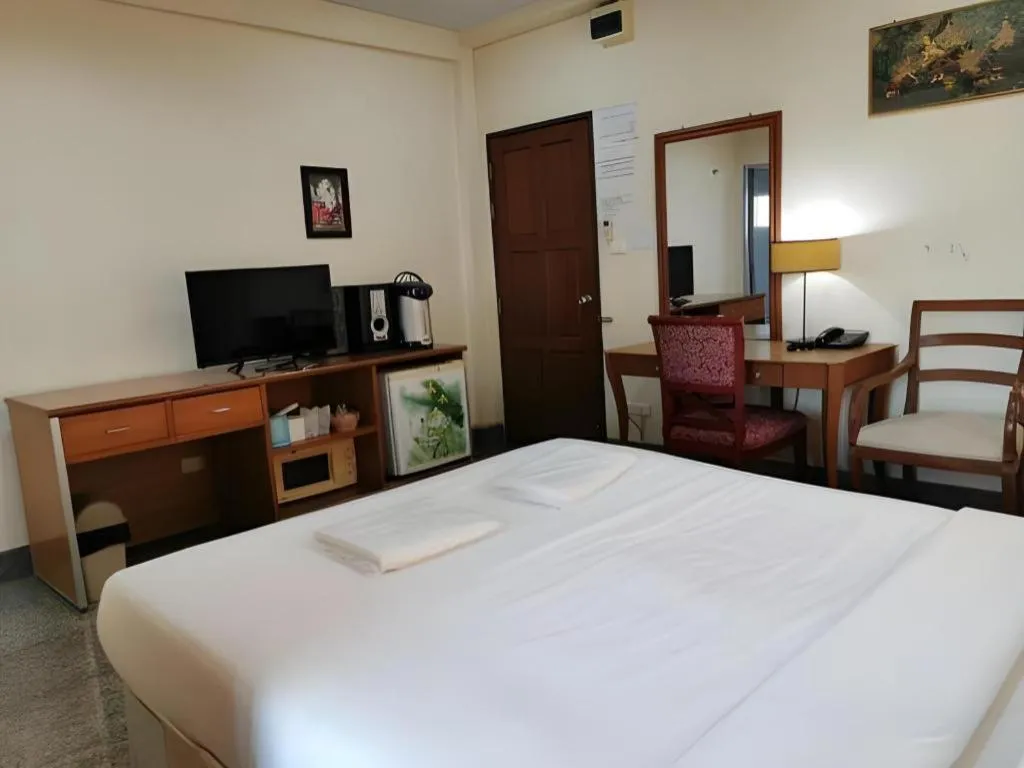 Bed in Hihotel Saraburi