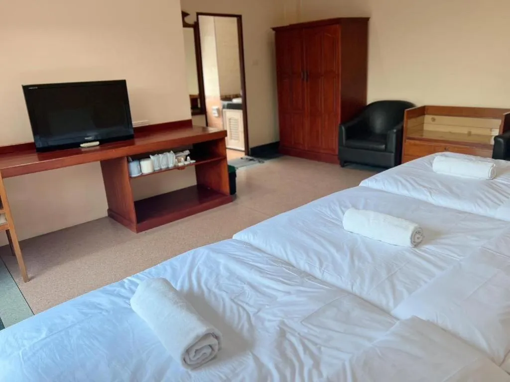 Bed in Hihotel Saraburi