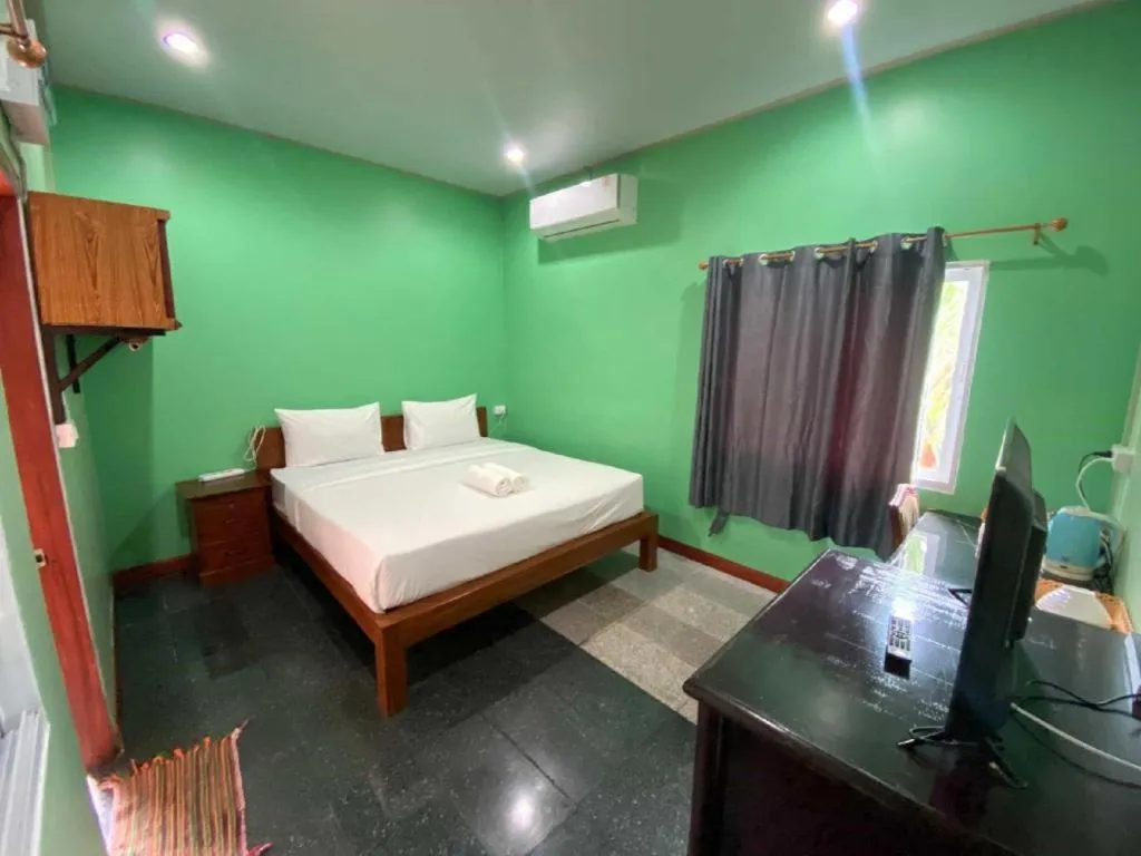 Bed in Hihotel Saraburi