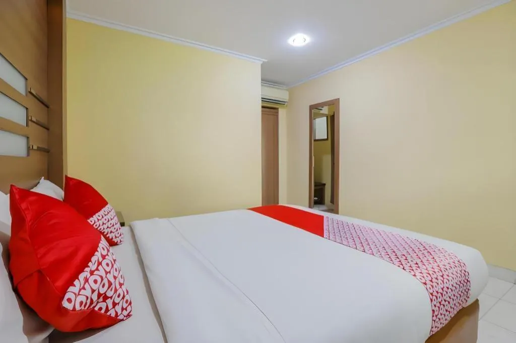 Bed in Hotel Senen Indah Syariah