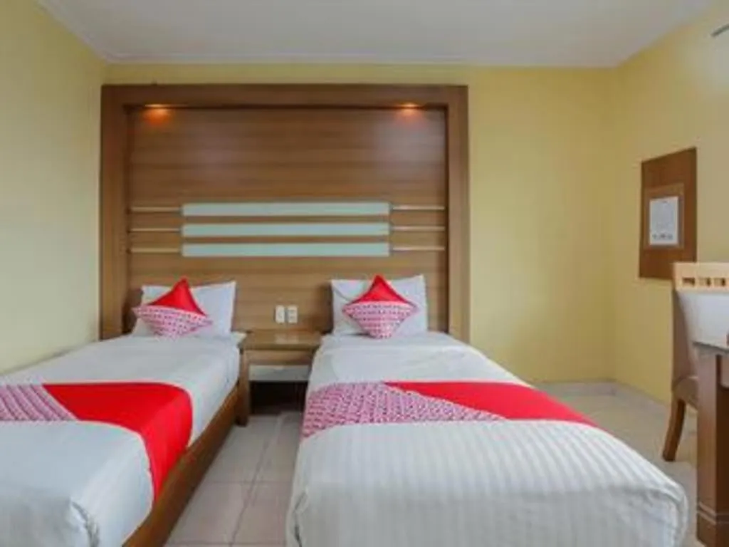 Bed in Hotel Senen Indah Syariah