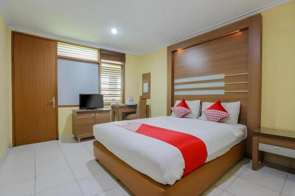 Bed in Hotel Senen Indah Syariah