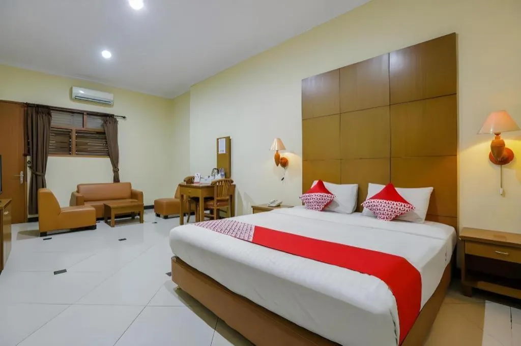 Bed in Hotel Senen Indah Syariah