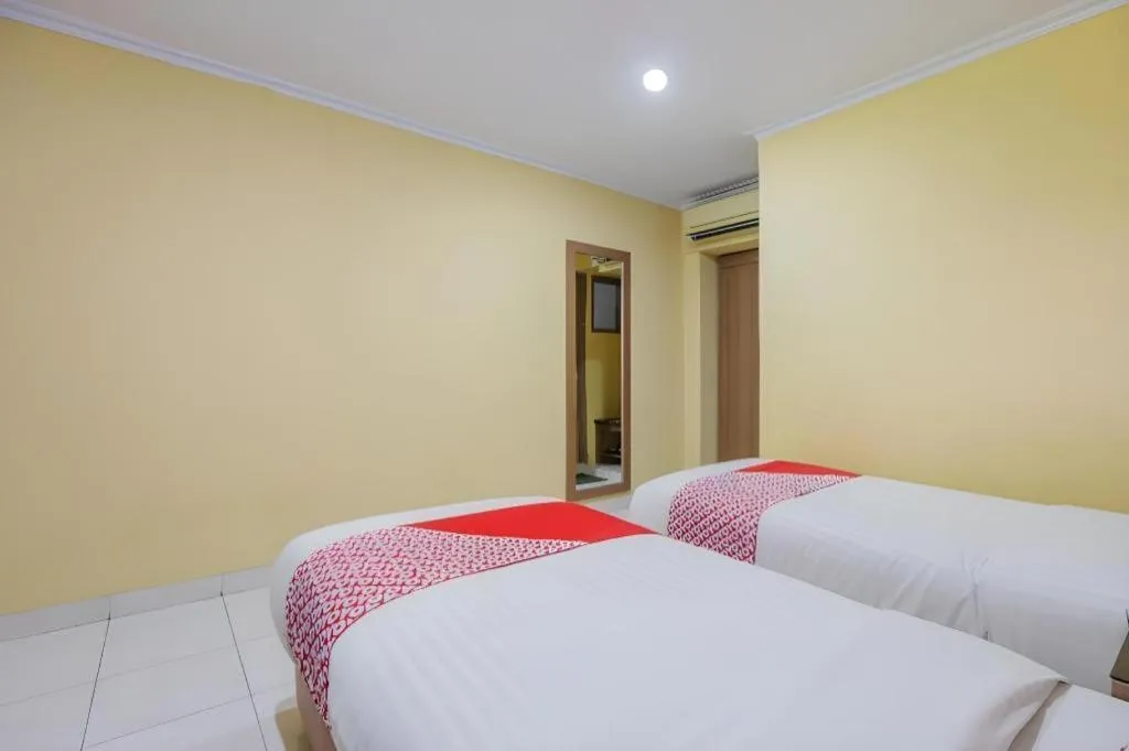 Bed in Hotel Senen Indah Syariah