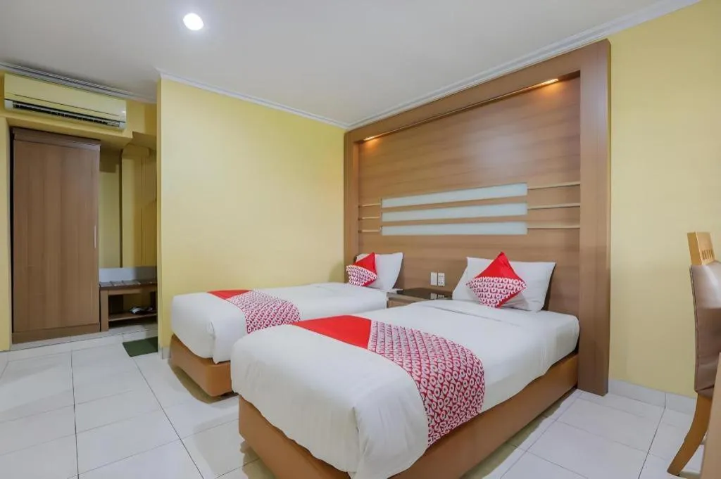 Bed in Hotel Senen Indah Syariah