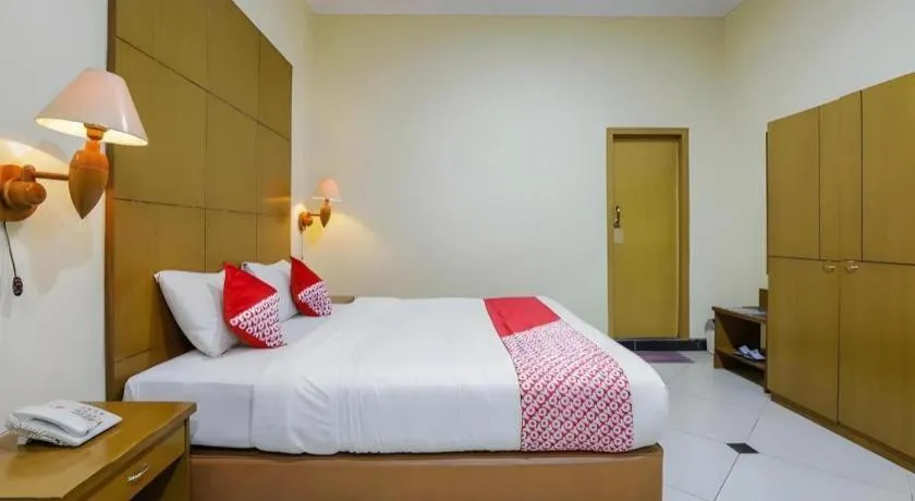 Bed in Hotel Senen Indah Syariah