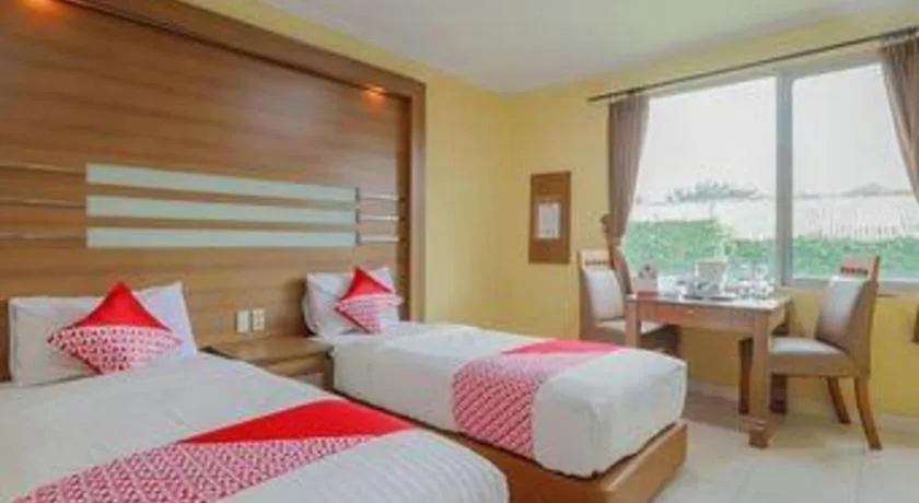Bed in Hotel Senen Indah Syariah