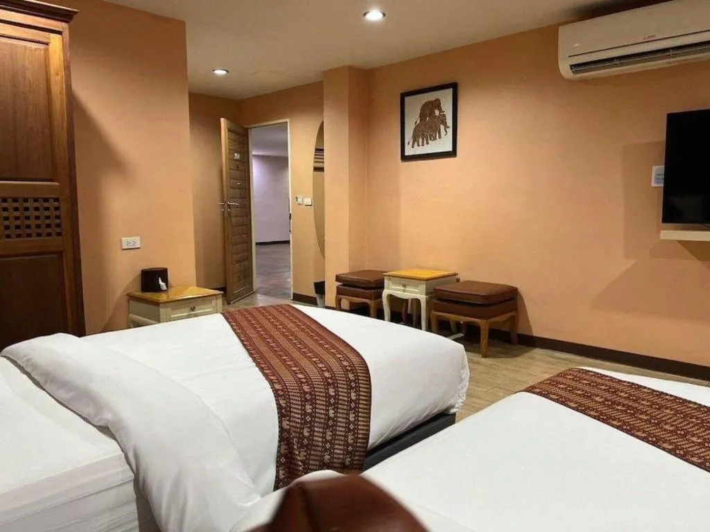 Bed in Phaphoom Boutique Residence