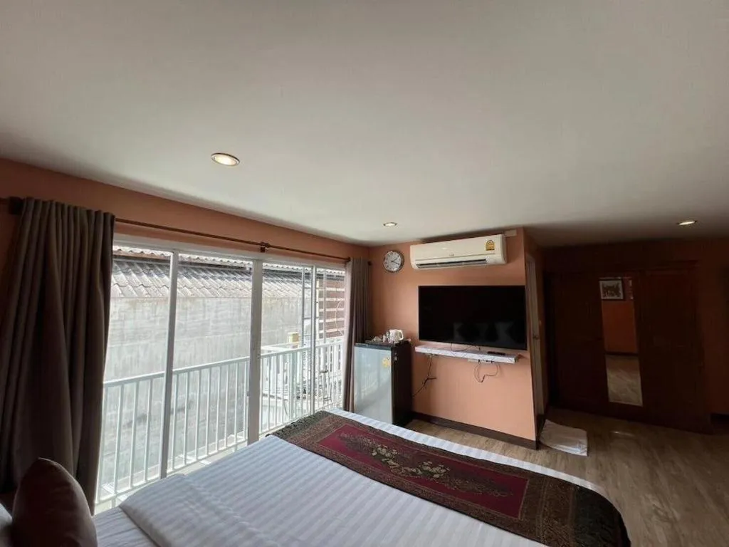 Bed in Phaphoom Boutique Residence