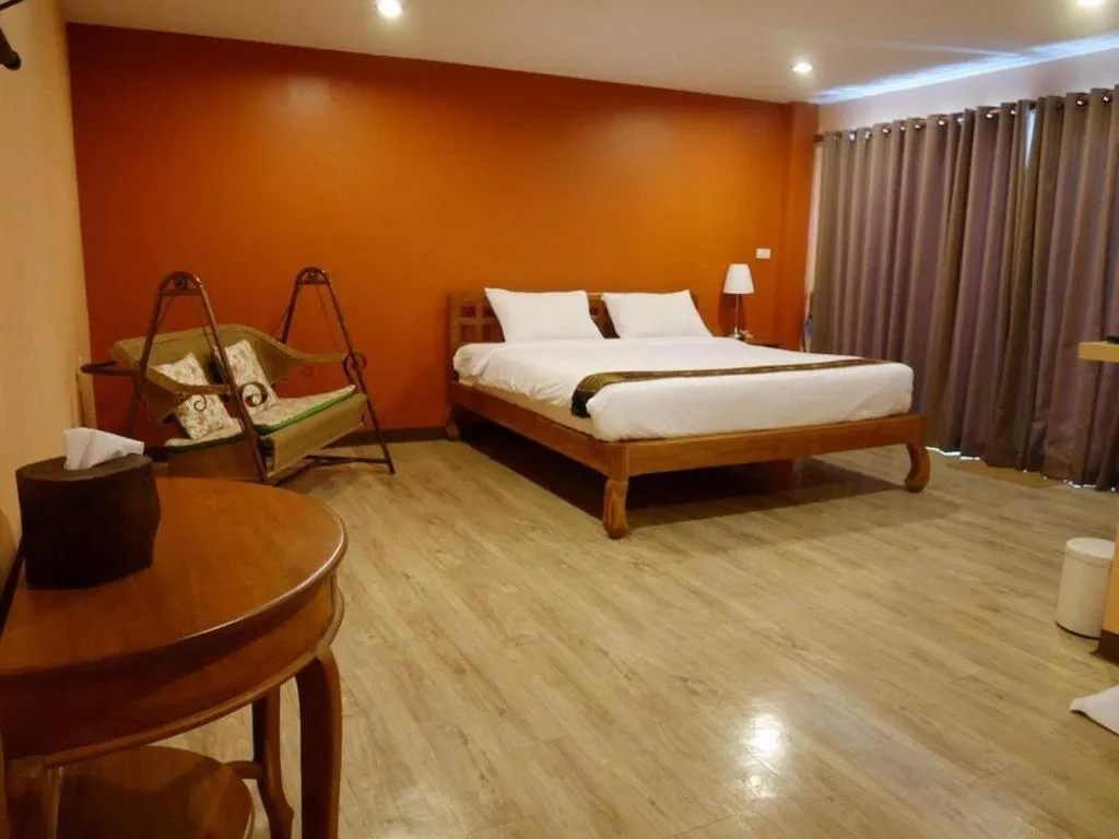 Bed in Phaphoom Boutique Residence