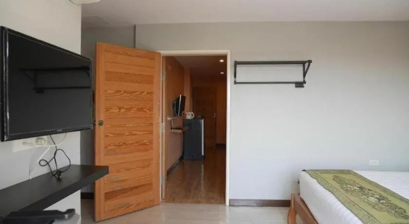 Bed in Phaphoom Boutique Residence