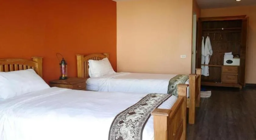 Bed in Phaphoom Boutique Residence