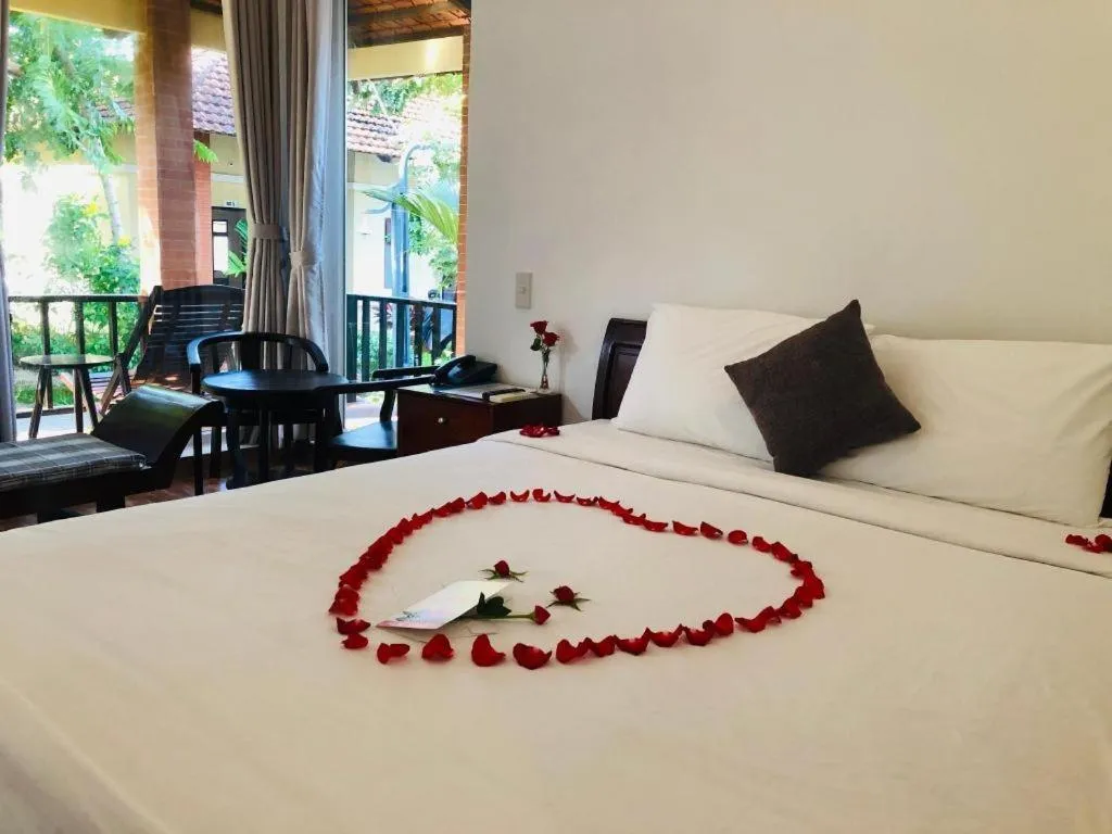 Bed in Castaways Resort Phu Quoc