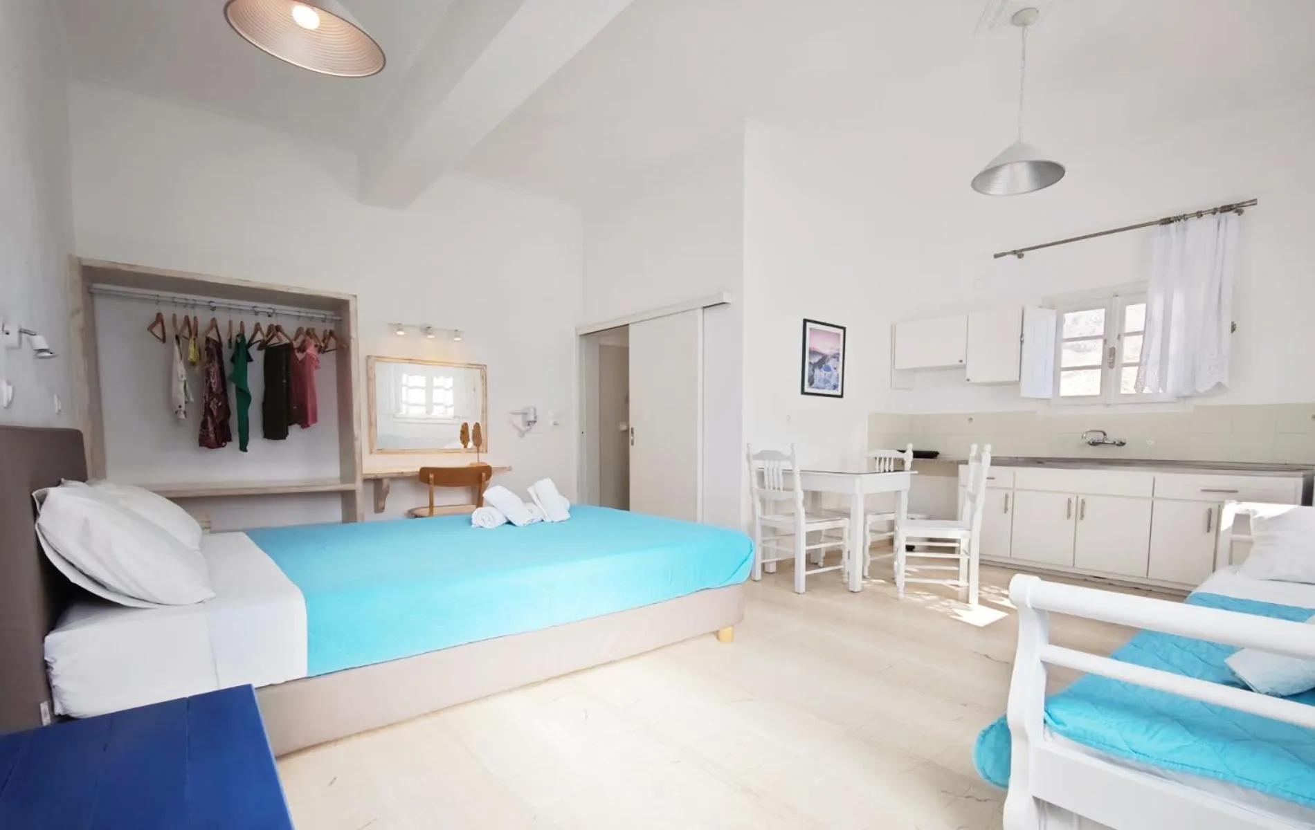 Photo of the whole room, Bed in Aretousa Villas