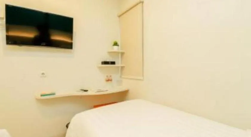 Bed in Makassar Beach Inn