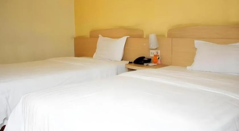 Bed in 7 Days Inn Changsha Pedestrian Street Nanmenkou Metro Station