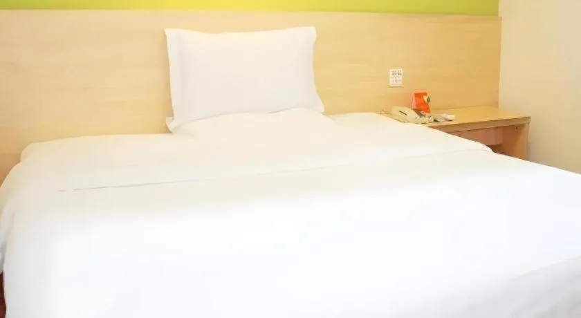 Bed in 7 Days Inn Changsha Pedestrian Street Nanmenkou Metro Station