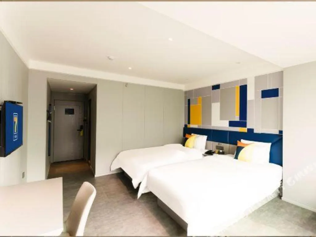 Bed in 7 Days Inn Changsha Pedestrian Street Nanmenkou Metro Station
