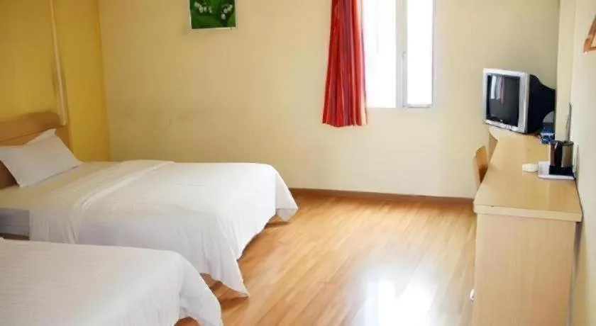 Bed in 7 Days Inn Changsha Pedestrian Street Nanmenkou Metro Station