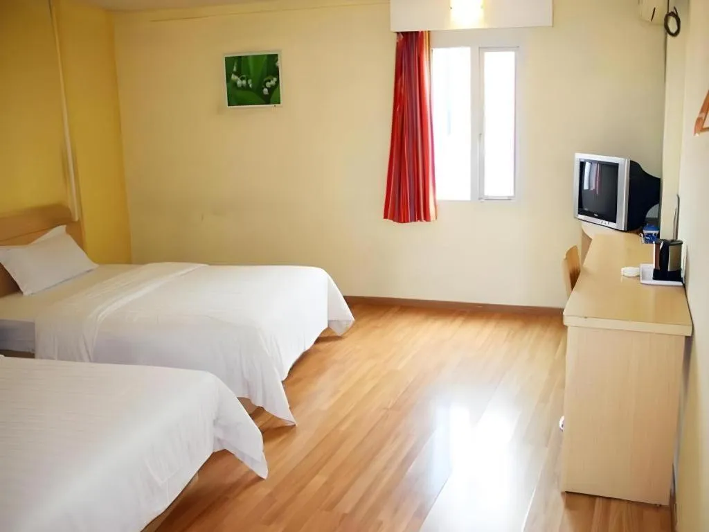 Bed in 7 Days Inn Changsha Pedestrian Street Nanmenkou Metro Station