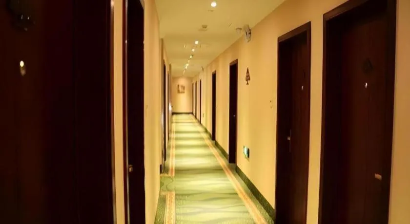 GreenTree Inn Kunshan Shimao Plaza Business Hotel
