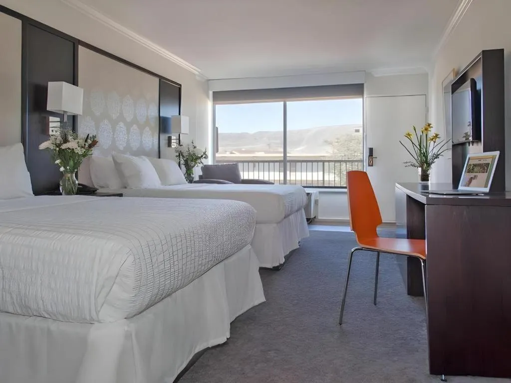 Bed in Park Pointe Hotel