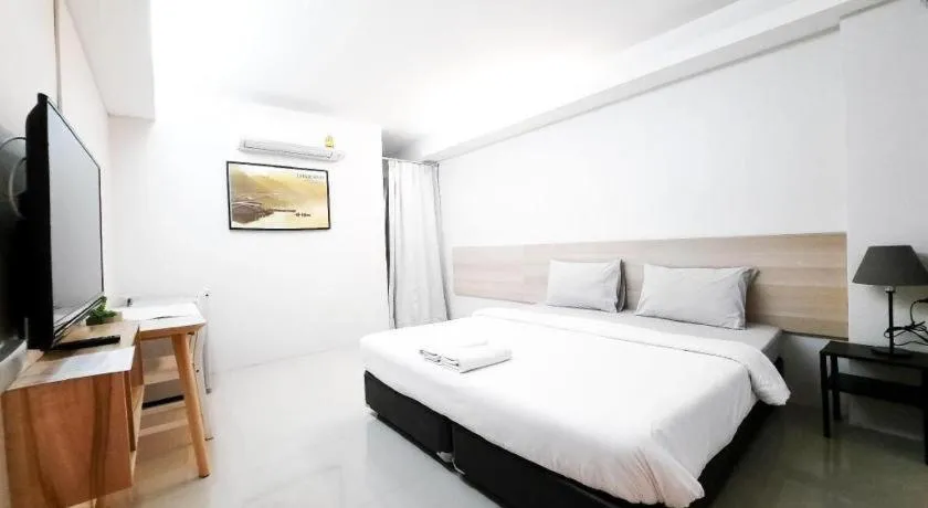 Bed in Your Place Hotel