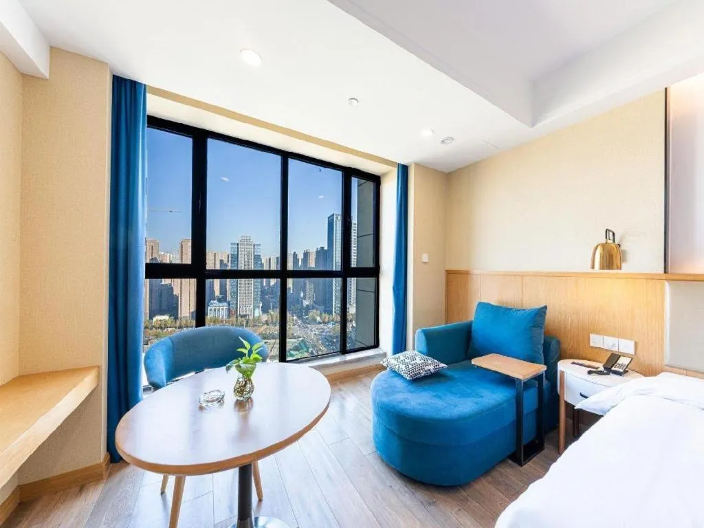 Bed in Kyriad Marvelous Hotel·Xi'an North High-speed Railway Station