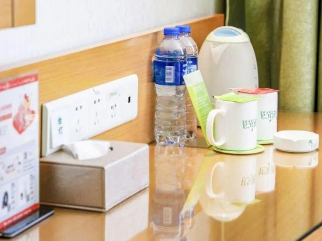 Vatica HeFei Baishuiba BHG Hotel