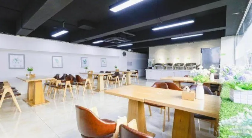 Vatica HeFei Baishuiba BHG Hotel