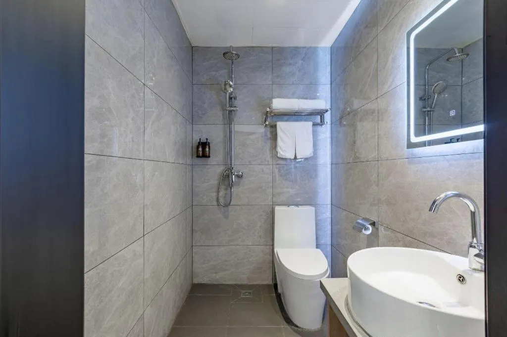 GreenTree Inn Chaoyang Shuangta District Bus Station