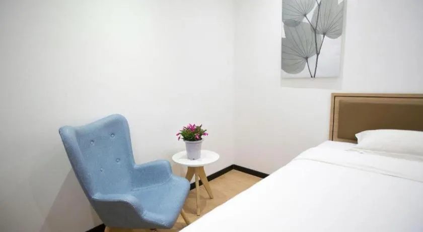 Bed in GreenTree Inn Chaoyang Shuangta District Bus Station