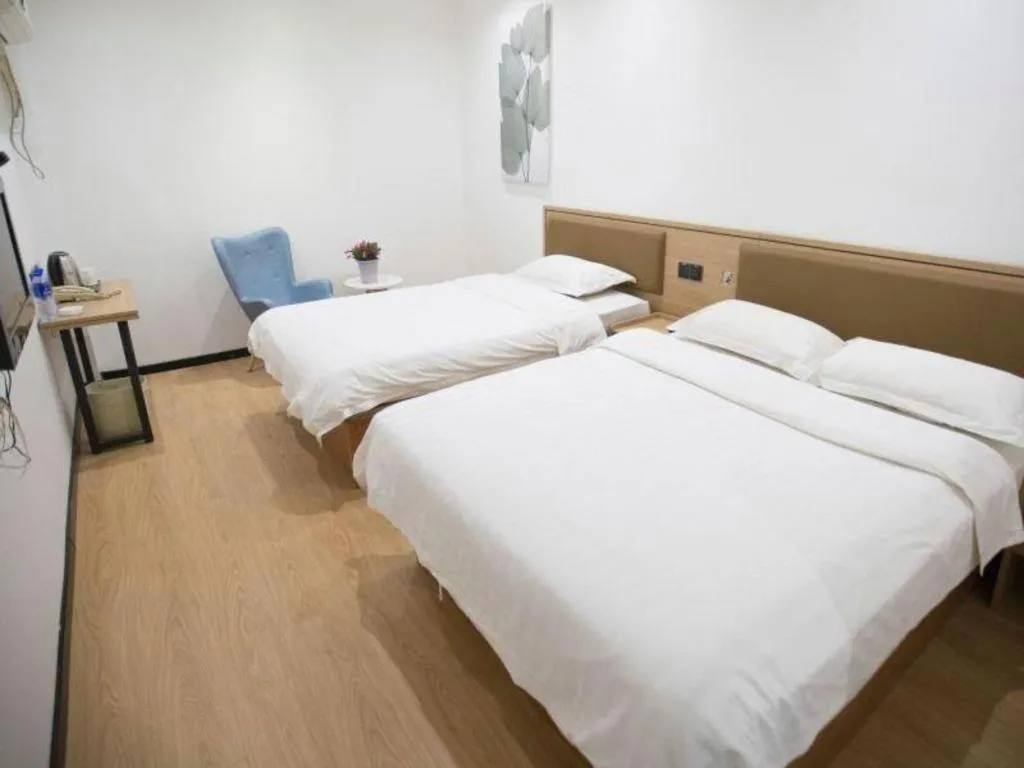 Bed in GreenTree Inn Chaoyang Shuangta District Bus Station