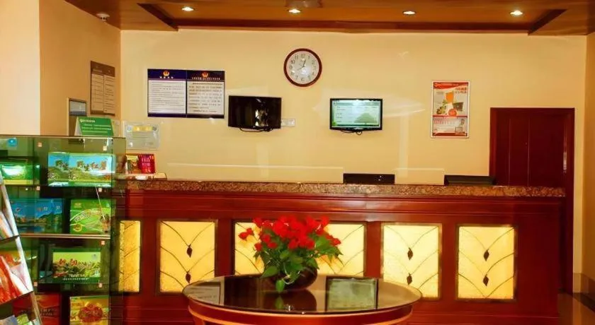 GreenTree Inn Chaoyang Shuangta District Bus Station