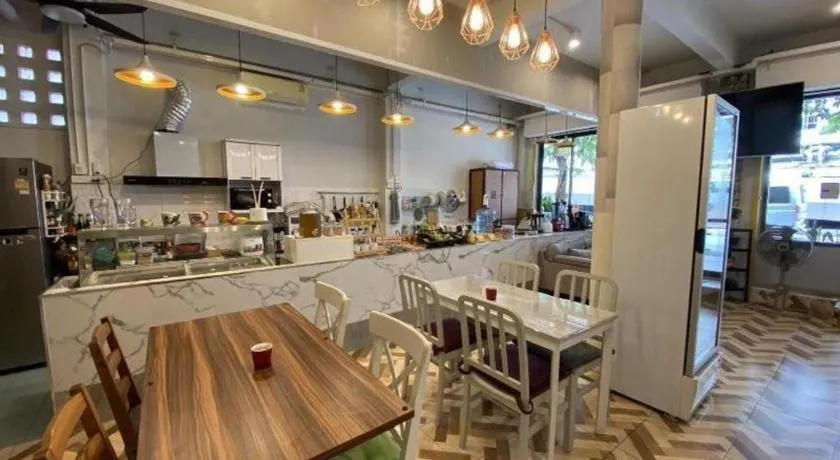 OYO 480 Lemon Siam Hostel