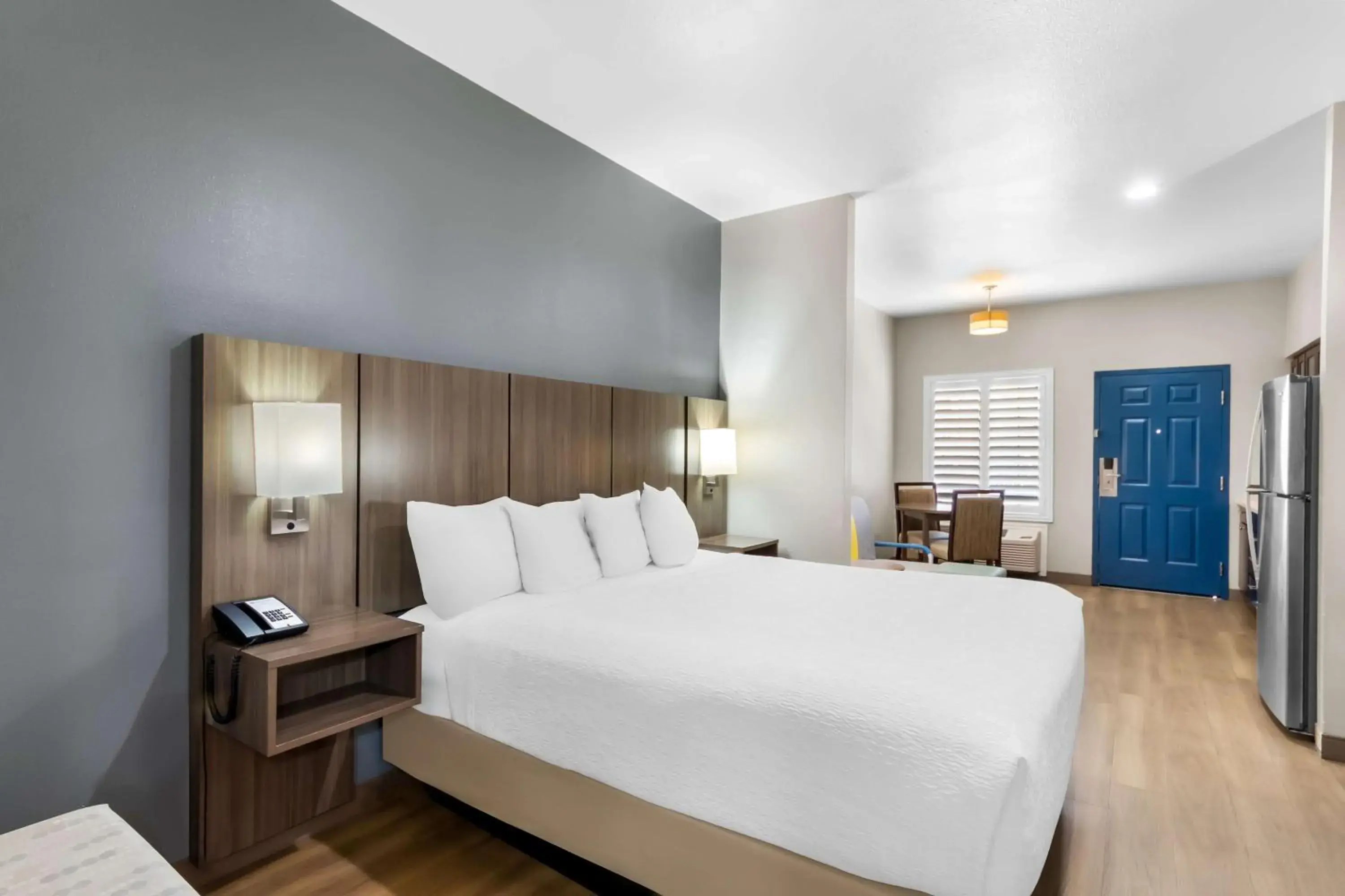 King Suite with Kitchenette and Sofa Bed - Non-Smoking in Best Western Port Aransas King Suite with Kitchenette and Sofa Bed - Non-Smoking in Best Western Port Aransas