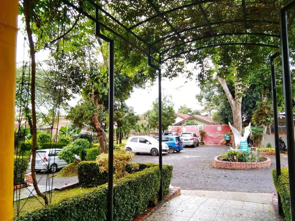 TAMAN SARI HOTEL DAN RESORT