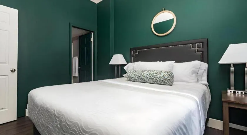 Bed in The Oxford Seattle-Downtown