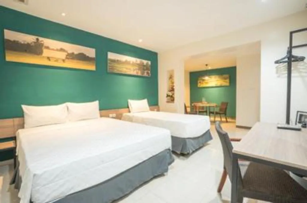 Bed in Life Puri Hotel Surabaya