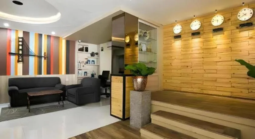 Life Puri Hotel Surabaya