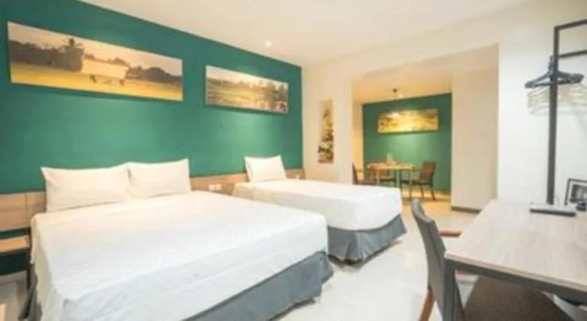 Bed in Life Puri Hotel Surabaya