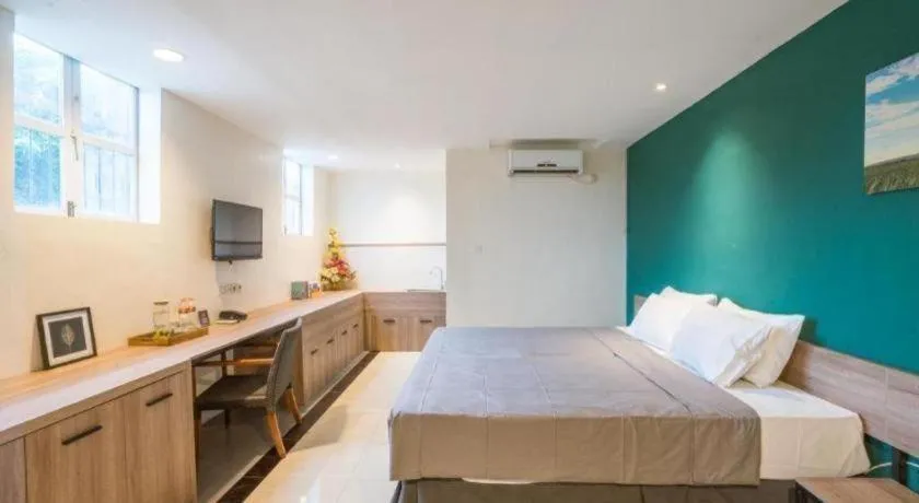 Bed in Life Puri Hotel Surabaya