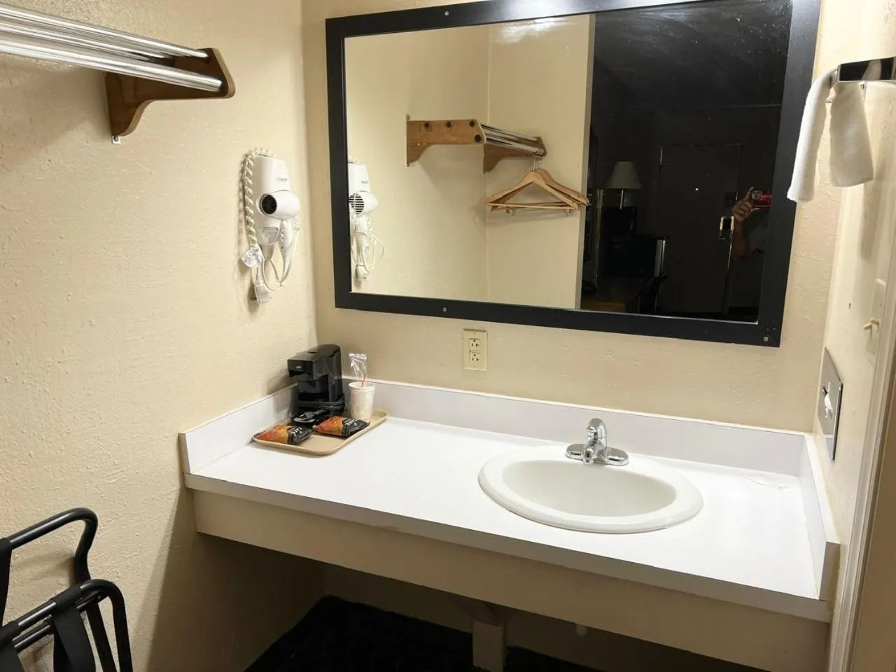 Bathroom in Economy Inn McCook