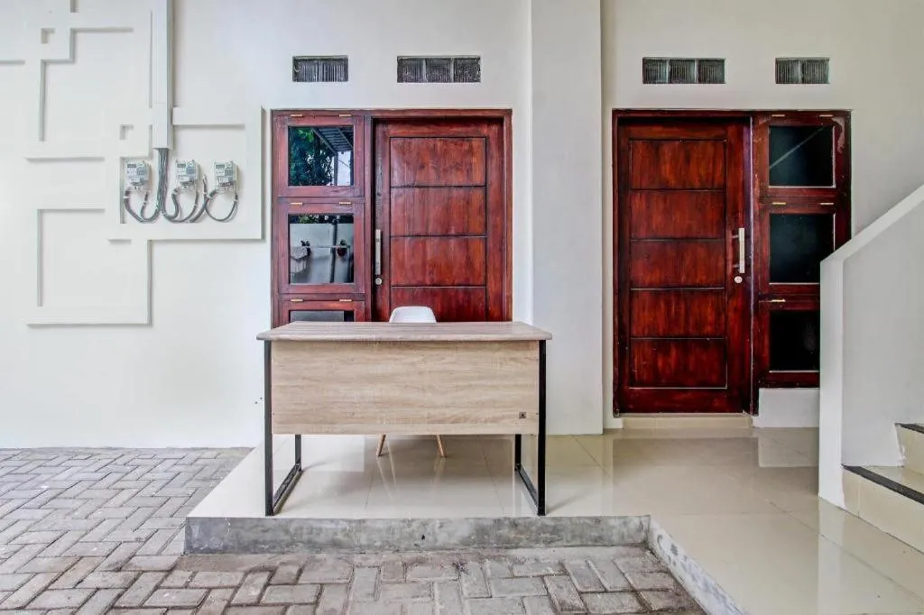 Super OYO 91816 Griya Putih