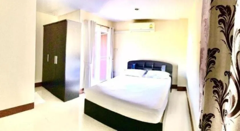 Bed in Supattranai Home Hua Hin