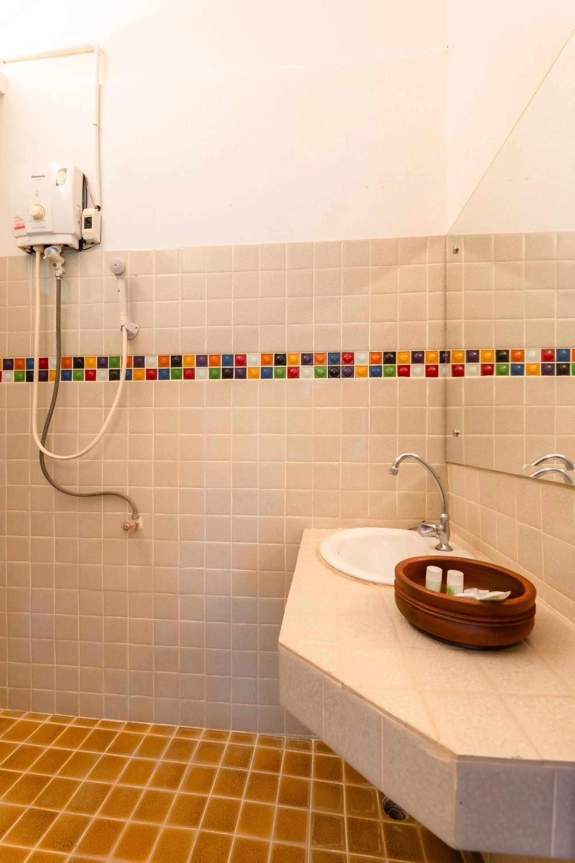 Shower in Guru Resort Chiang Mai