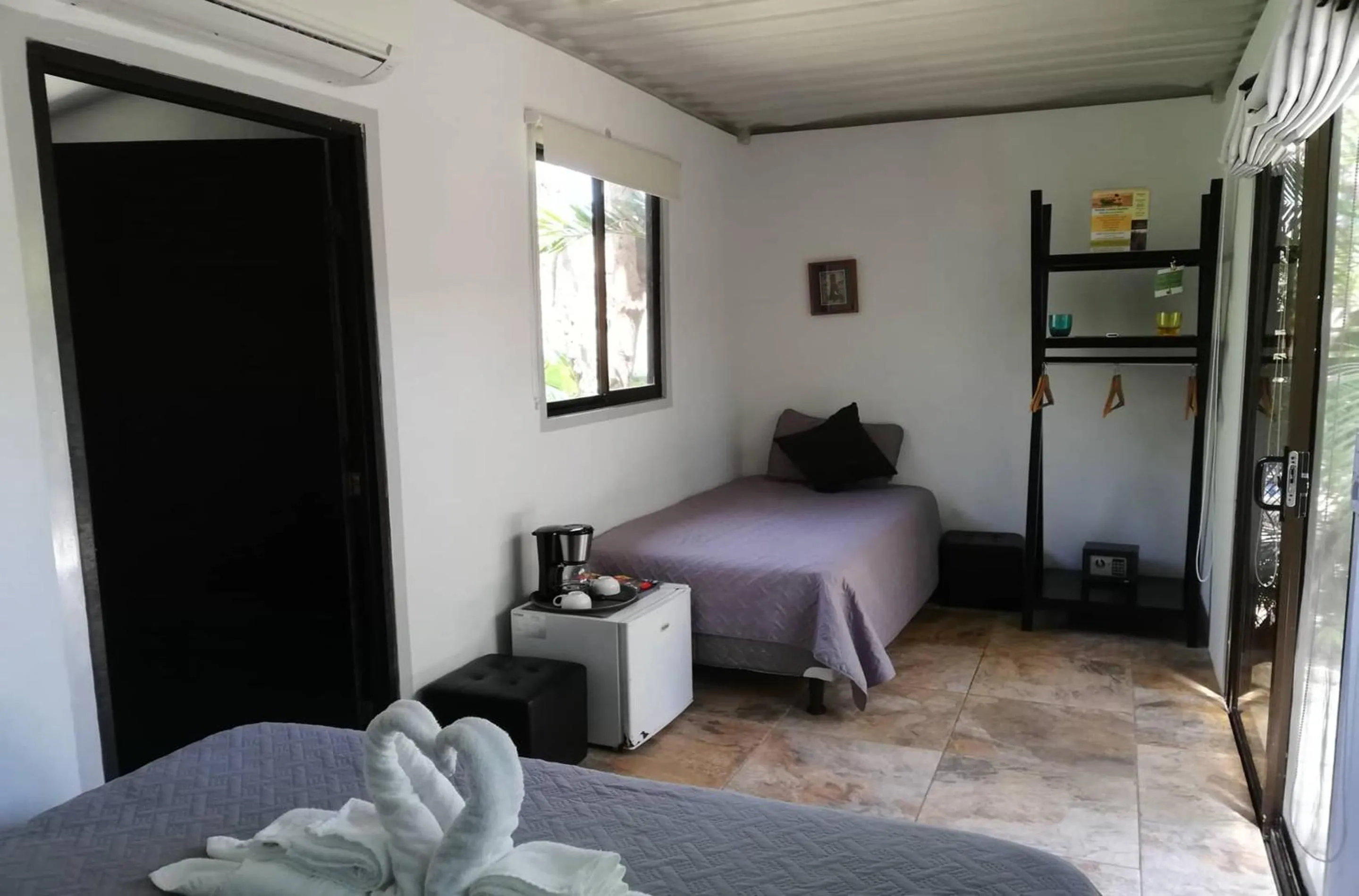 Photo of the whole room, Bed in Green Sanctuary Hotel