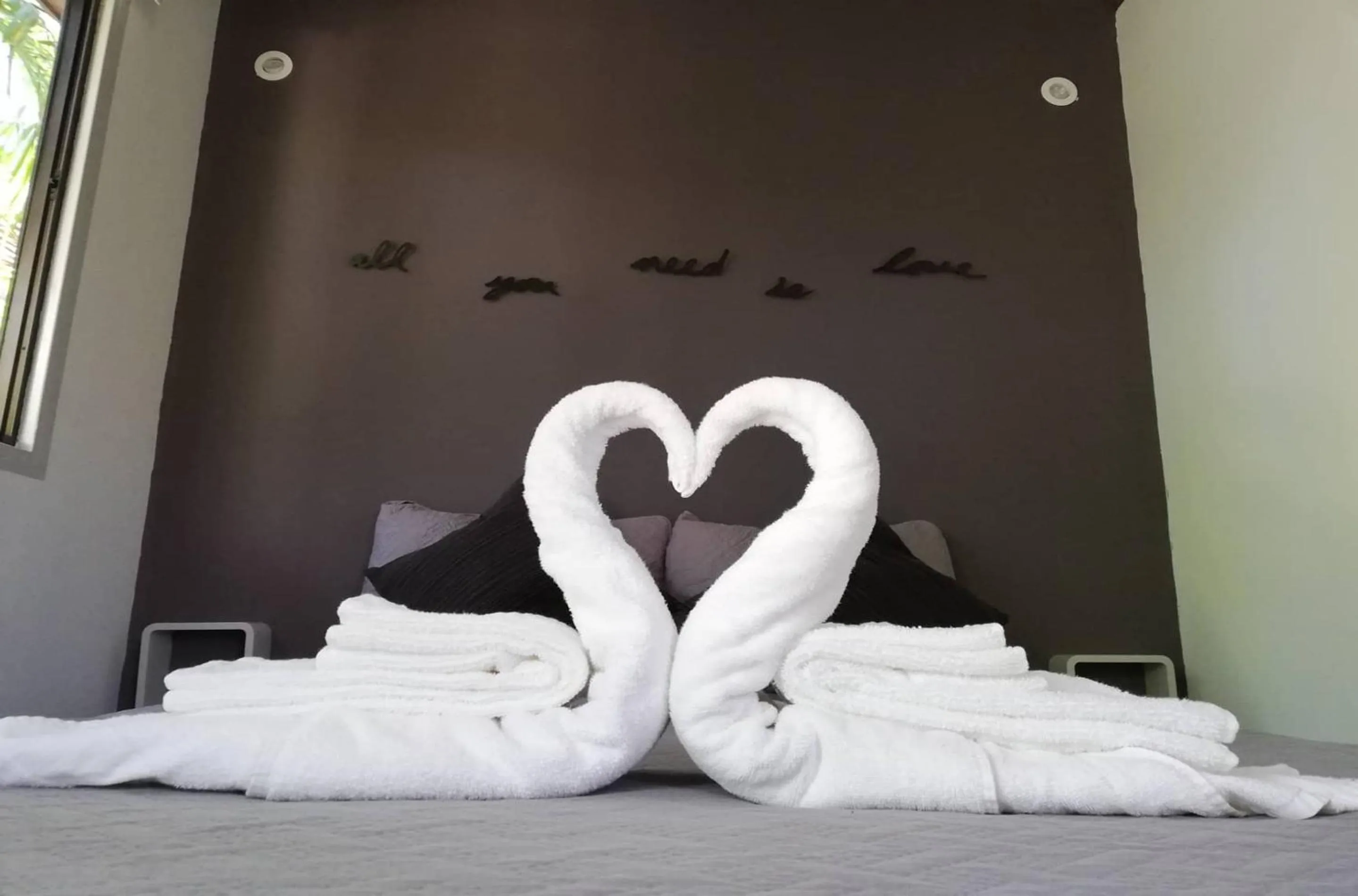 Decorative detail, Bed in Green Sanctuary Hotel